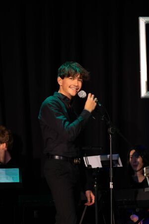 Anatole Myint conducts Bourne2Sing<br />Electric Club 17/04/2025